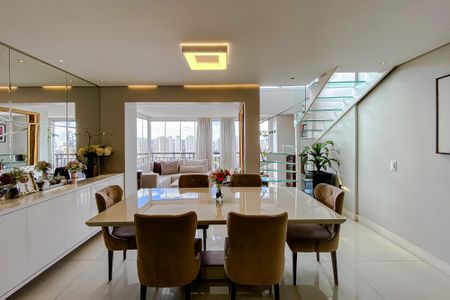 Apartamento à venda com 150m², 3 quartos e 3 vagas Apartamento à venda com 150m², 3 quartos e 3 vagasSala de Jantar