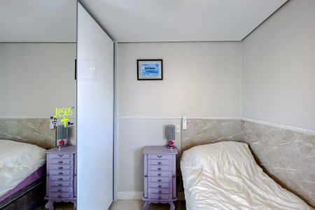 Apartamento à venda com 150m², 3 quartos e 3 vagas Apartamento à venda com 150m², 3 quartos e 3 vagasQuarto 1