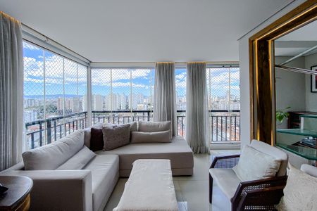 Apartamento à venda com 150m², 3 quartos e 3 vagas Apartamento à venda com 150m², 3 quartos e 3 vagasVaranda