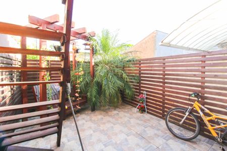 Casa à venda com 85m², 2 quartos e 1 vaga