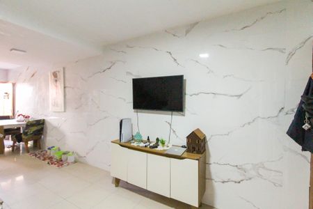 Casa à venda com 85m², 2 quartos e 1 vaga