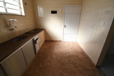 Casa à venda com 329m², 3 quartos e 6 vagasCozinha