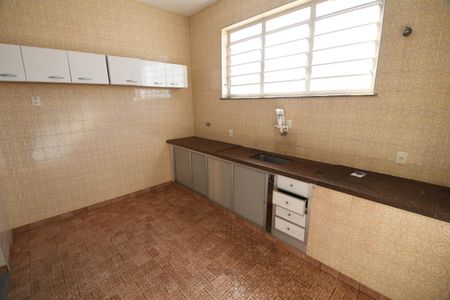Casa à venda com 329m², 3 quartos e 6 vagasCozinha