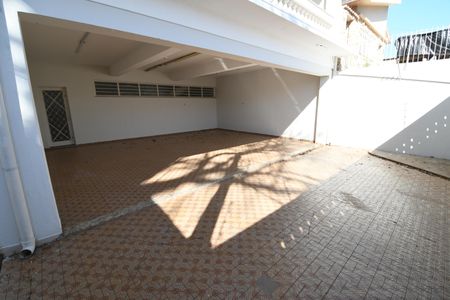 Casa à venda com 329m², 3 quartos e 6 vagasGaragem