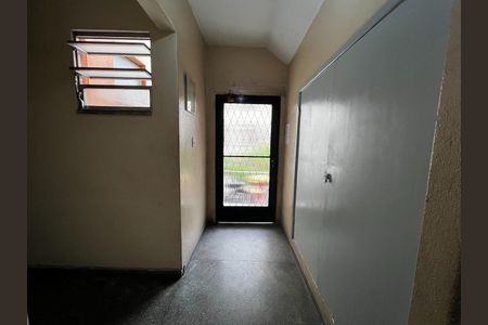 Apartamento à venda com 37m², 1 quarto e 1 vaga Apartamento à venda com 37m², 1 quarto e 1 vagaHall