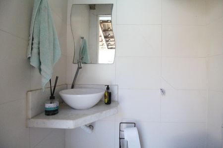 Casa de condomínio à venda com 260m², 4 quartos e 2 vagasQuintal - Lavabo