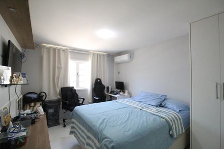 Casa de condomínio à venda com 260m², 4 quartos e 2 vagasSuíte 4