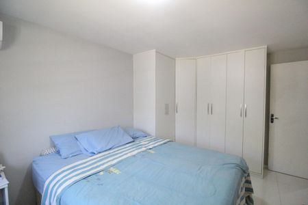 Casa de condomínio à venda com 260m², 4 quartos e 2 vagasSuíte 4