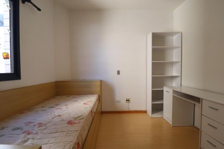 Apartamento à venda com 100m², 3 quartos e 2 vagasQuarto 2
