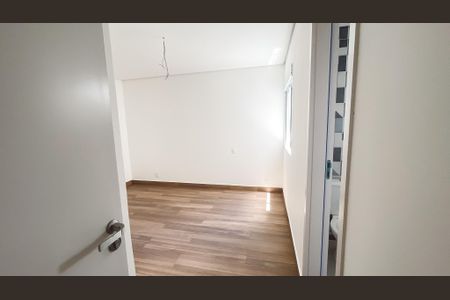 Casa à venda com 192m², 3 quartos e 2 vagasQuarto Suíte