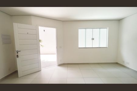 Casa à venda com 192m², 3 quartos e 2 vagasSala