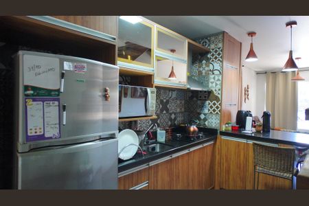 Casa à venda com 190m², 4 quartos e 2 vagas Casa à venda com 190m², 4 quartos e 2 vagasCozinha