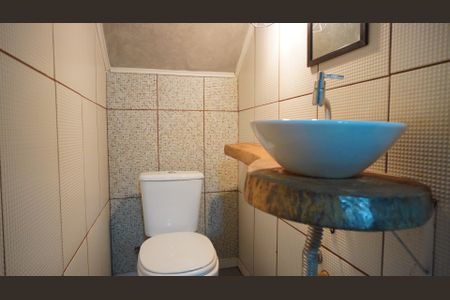 Casa à venda com 190m², 4 quartos e 2 vagas Casa à venda com 190m², 4 quartos e 2 vagasLavabo 1 edícula