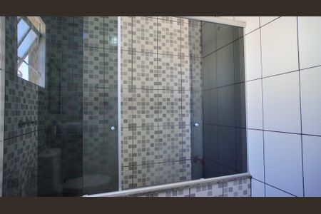 Casa à venda com 190m², 4 quartos e 2 vagas Casa à venda com 190m², 4 quartos e 2 vagasBanheiro corredor