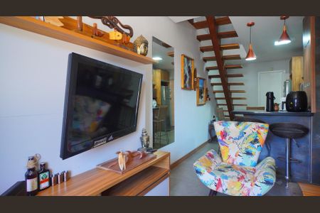 Casa à venda com 190m², 4 quartos e 2 vagas Casa à venda com 190m², 4 quartos e 2 vagasSala 1