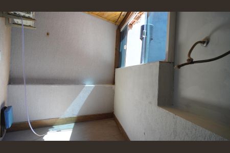 Casa à venda com 190m², 4 quartos e 2 vagas Casa à venda com 190m², 4 quartos e 2 vagasQuarto 1 edícula