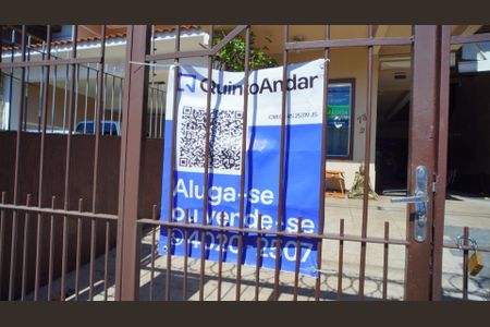 Casa à venda com 190m², 4 quartos e 2 vagas Casa à venda com 190m², 4 quartos e 2 vagasPlaca