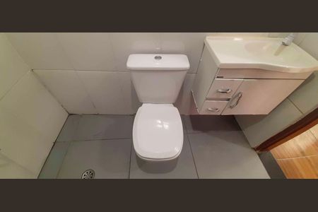 Apartamento para alugar com 73m², 2 quartos e sem vaga Apartamento para alugar com 73m², 2 quartos e sem vagaBanheiro Social