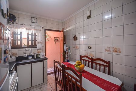 Casa à venda com 137m², 3 quartos e 2 vagas Casa à venda com 137m², 3 quartos e 2 vagasCozinha