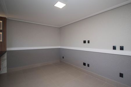 Casa à venda com 204m², 3 quartos e 4 vagas Casa à venda com 204m², 3 quartos e 4 vagasCopa