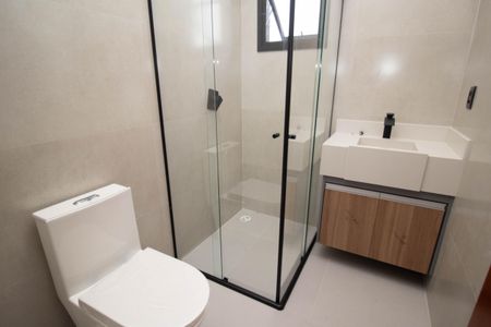 Casa à venda com 204m², 3 quartos e 4 vagas Casa à venda com 204m², 3 quartos e 4 vagasBanheiro Social