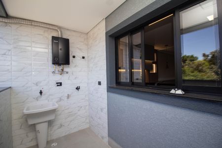 Casa à venda com 204m², 3 quartos e 4 vagas Casa à venda com 204m², 3 quartos e 4 vagasÁrea de Serviço