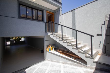 Casa à venda com 204m², 3 quartos e 4 vagas Casa à venda com 204m², 3 quartos e 4 vagasGaragem