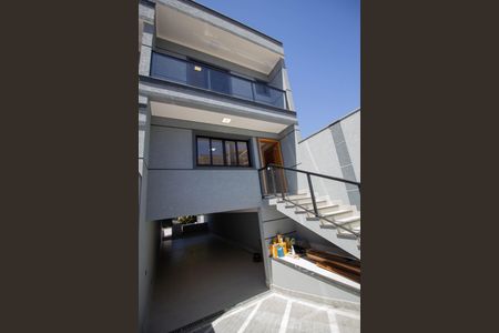 Casa à venda com 204m², 3 quartos e 4 vagas Casa à venda com 204m², 3 quartos e 4 vagasGaragem