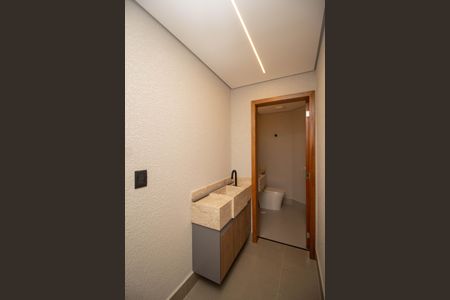 Casa à venda com 204m², 3 quartos e 4 vagas Casa à venda com 204m², 3 quartos e 4 vagasLavabo