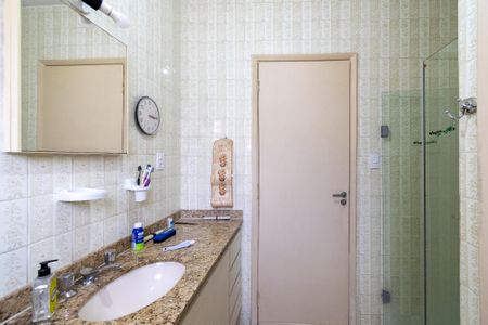 Casa à venda com 169m², 3 quartos e 1 vaga Casa à venda com 169m², 3 quartos e 1 vagaBanheiro Social