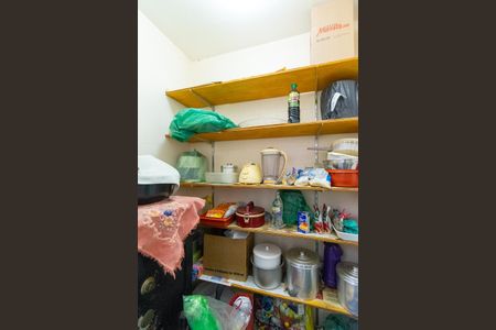 Casa à venda com 169m², 3 quartos e 1 vaga Casa à venda com 169m², 3 quartos e 1 vagaDespensa