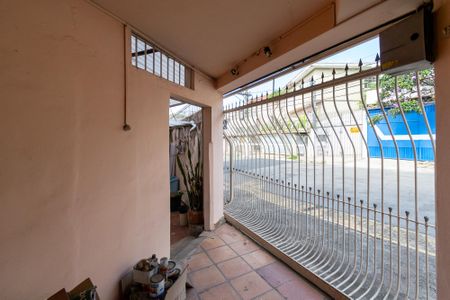 Casa à venda com 169m², 3 quartos e 1 vaga Casa à venda com 169m², 3 quartos e 1 vagaGaragem