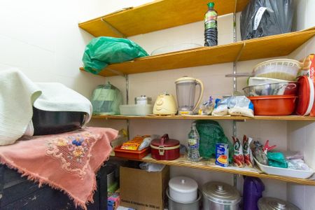 Casa à venda com 169m², 3 quartos e 1 vaga Casa à venda com 169m², 3 quartos e 1 vagaDespensa