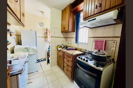 Cozinha de apartamento para alugar com 3 quartos, 70m² em Palmares, Belo Horizonte