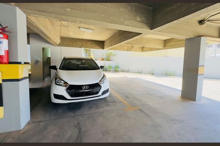 Garagem de apartamento para alugar com 3 quartos, 70m² em Palmares, Belo Horizonte