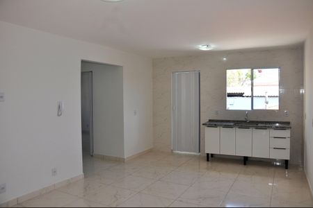 Casa para alugar com 2 quartos, 65m² em Parque Sao Luis, São Paulo
