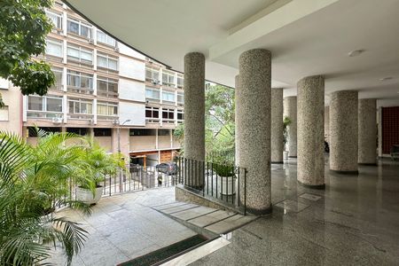 Apartamento à venda com 41m², 1 quarto e sem vaga Apartamento à venda com 41m², 1 quarto e sem vagaEntrada