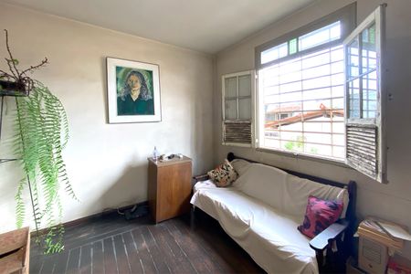 Sala de casa à venda com 3 quartos, 117m² em Colégio Batista, Belo Horizonte