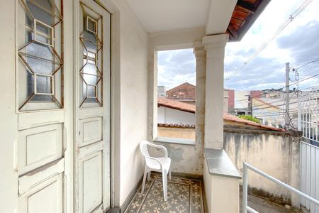 Casa à venda com 117m², 3 quartos e 1 vaga Casa à venda com 117m², 3 quartos e 1 vagaVaranda