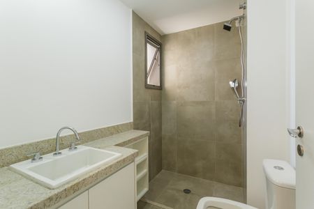Apartamento para alugar com 75m², 2 quartos e 2 vagas Apartamento para alugar com 75m², 2 quartos e 2 vagasBanheiro da Suíte 2