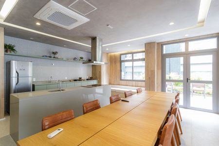 Apartamento para alugar com 75m², 2 quartos e 2 vagas Apartamento para alugar com 75m², 2 quartos e 2 vagasÁrea comum - Salão de festas