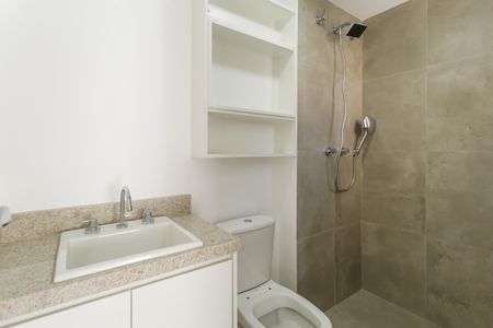 Apartamento para alugar com 75m², 2 quartos e 2 vagas Apartamento para alugar com 75m², 2 quartos e 2 vagasBanheiro da Suíte 1