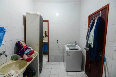 Casa à venda com 300m², 3 quartos e sem vagaÁrea de Serviço