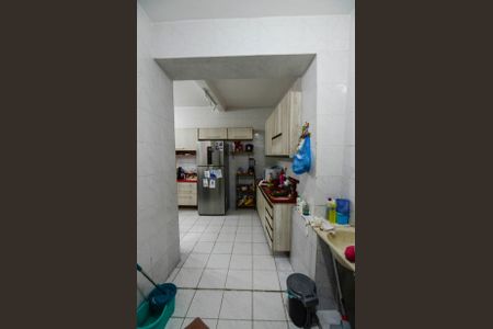 Casa à venda com 300m², 3 quartos e sem vagaÁrea de Serviço