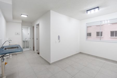 Sala de apartamento para alugar com 2 quartos, 33m² em Parque Industrial Tomas Edson, São Paulo