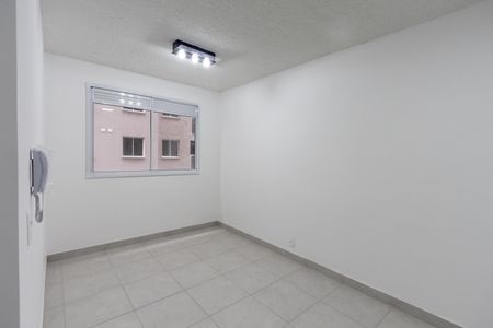 Sala de apartamento para alugar com 2 quartos, 33m² em Parque Industrial Tomas Edson, São Paulo