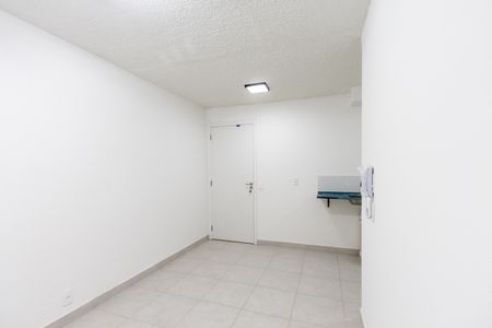 Sala de apartamento para alugar com 2 quartos, 33m² em Parque Industrial Tomas Edson, São Paulo
