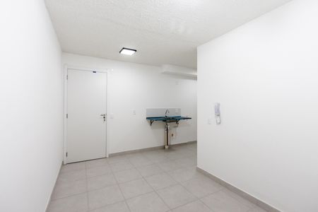 Sala de apartamento para alugar com 2 quartos, 33m² em Parque Industrial Tomas Edson, São Paulo
