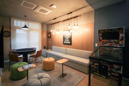 Apartamento para alugar com 75m², 2 quartos e 2 vagas Apartamento para alugar com 75m², 2 quartos e 2 vagasÁrea comum - Sala de Jogos