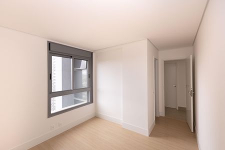 Apartamento à venda com 240m², 4 quartos e 4 vagasSuíte 4